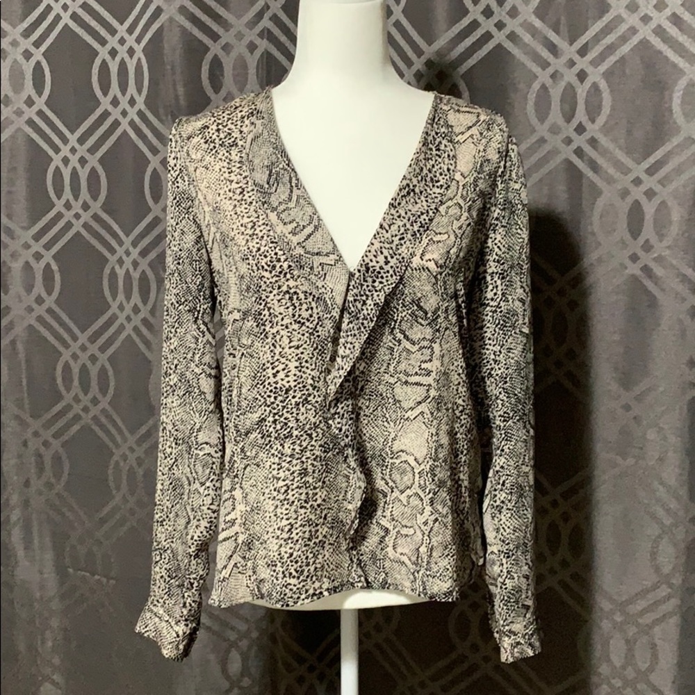 Guess long sleeve blouse